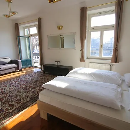 Katrca Hotel 3*