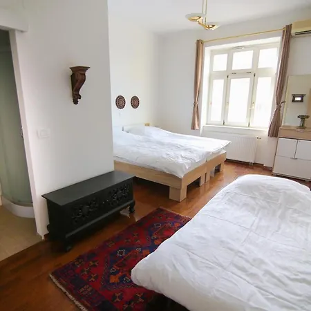Katrca 3* Ljubljana