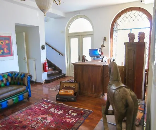 Katrca Otel Ljubljana