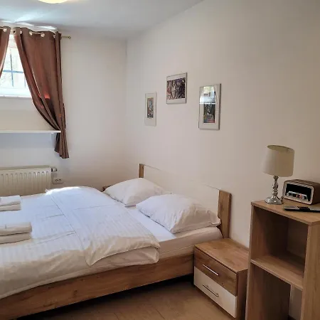 Hotel Katrca 3*